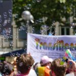 Een reis door de wereld van de LGBTQ+ gemeenschap: geschiedenis, uitdagingen en toekomstperspectieven